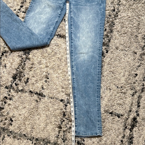 Fade look American Eagle Outfitters Light Blue Skinny Jeans - Picture 5 of 12